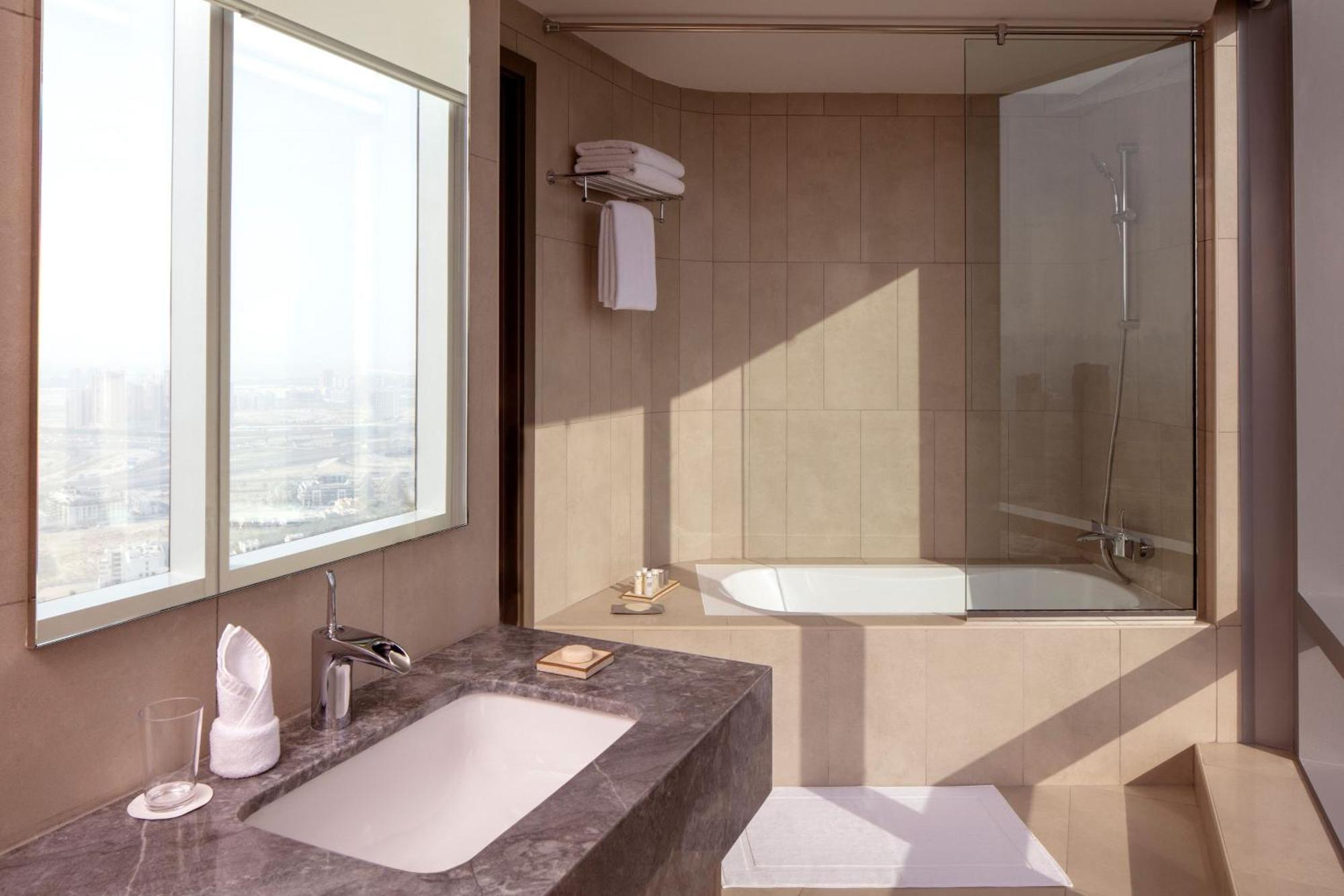 Club Room Executive lounge access Guest room 1 King